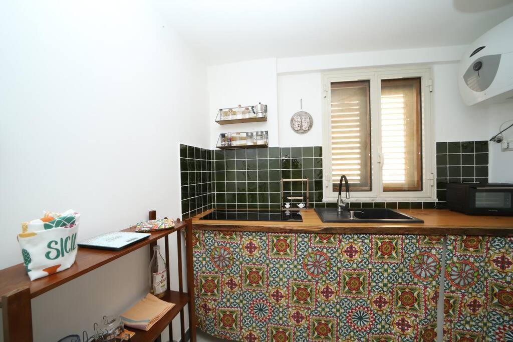 Ferienwohnung Colonna House Casa Tra La Zisa E La Cattedrale Palermo Exterior foto